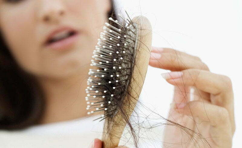 Quais são as causas da perda de cabelo?